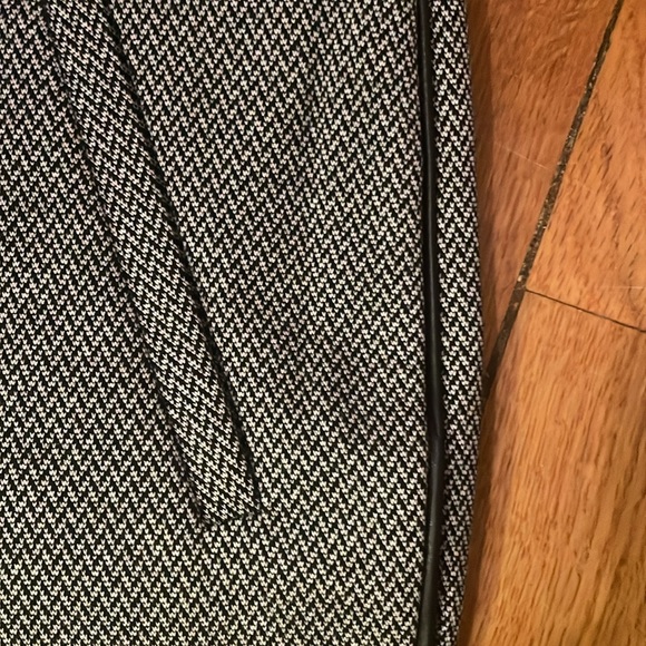 NWOT Chico’s So Slimming Hounds Tooth Chico Size 0/ Size 4 - Picture 2 of 3